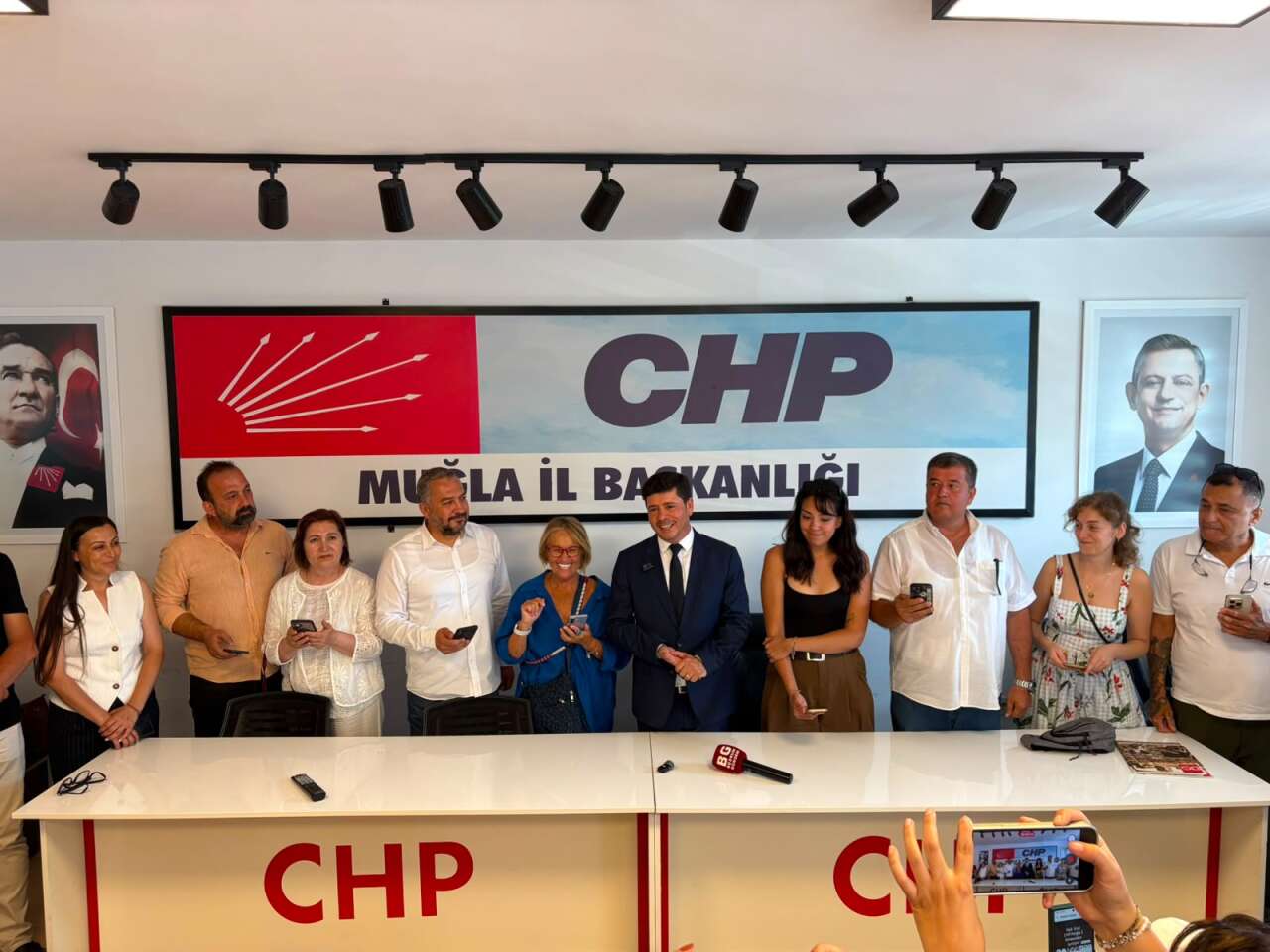 Nail Kızıl ve Yönetimi CHP'den Ayrıldı:” Burayı Tertemiz Bırakıyoruz, Bıraktığımız Gibi Bulmak İstiyoruz” 7